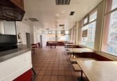 Local comercial
en venda
amb 145m² a Vigo, a la zona de Vigo, BARCELONA, 47 foto