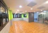 Local comercial en alquiler con 175m² en Santiago de Compostela, en la zona de Aríns, San Marcos foto