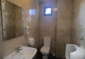 Local comercial en alquiler con 175m² en Santiago de Compostela, en la zona de Aríns, San Marcos foto
