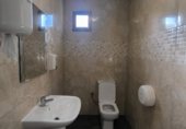 Local comercial en alquiler con 175m² en Santiago de Compostela, en la zona de Aríns, San Marcos foto