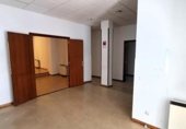 391m² offices for sale in Segovia, Avenida de la Constitución photo