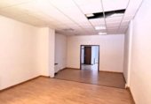 391m² offices for sale in Segovia, Avenida de la Constitución photo