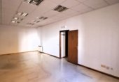 391m² offices for sale in Segovia, Avenida de la Constitución photo