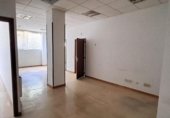 391m² offices for sale in Segovia, Avenida de la Constitución photo