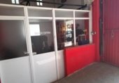 Local comercial en venta con 214m² en Cáceres, Calle Gran Bretaña foto