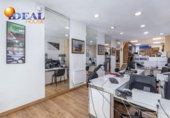 Local comercial en venta con 159m² en Granada, en la zona de Barrio de la Virgen, Calle San Pedro Mártir foto