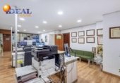 Local comercial en venta con 159m² en Granada, en la zona de Barrio de la Virgen, Calle San Pedro Mártir foto