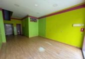 45m² commercial premises for sale in Badajoz, in the area of San Roque, Calle Violeta photo