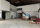 909m² warehouse industrial for sale in Cadrete, Calle Alta photo