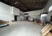 909m² warehouse industrial for sale in Cadrete, Calle Alta photo