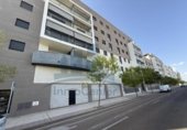 235m² commercial premises for sale in Badajoz, in the area of San Roque, avda. elvas photo
