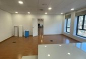 160m² office for sale in Sabadell, Carrer de Josep Renom photo