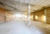 Local comercial en venta con 256m² en Lucena, avenida de joan margarit, 14900 foto