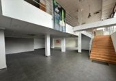 354m² commercial premises for sale in Valencia, in the area of Saint Paul, Calle del Valle de la Ballestera photo