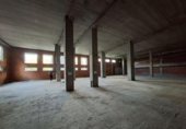 606m² commercial premises for sale in Oviedo, Carretera Manjoya photo