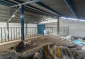 Nave Industrial en venta con 240m² en Jun foto
