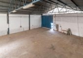 Nave Industrial en venta con 240m² en Jun foto