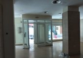 Local comercial en alquiler con 164m² en Dos Hermanas foto