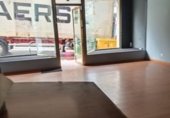 Local comercial en venta con 148m² en Vigo foto