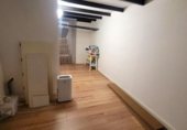 62m² locaux commerciaux pour vente à Barcelone, dans le quartier de le Raval, Plaça dels Àngels photo