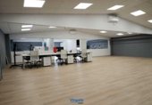 440m² warehouse industrial for sale in Mataró, Carrer Serra i Moret photo