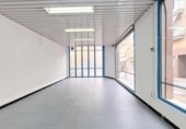 Local comercial en venta con 148m² en Santa Coloma de Gramenet, Carrer dels Pirineus foto