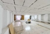 Local comercial en venta con 148m² en Santa Coloma de Gramenet, Carrer dels Pirineus foto
