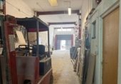 220m² warehouse industrial for sale in Manises, Calle Rosas photo