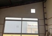 220m² warehouse industrial for sale in Manises, Calle Rosas photo