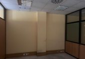 122m² bureau pour vente à Séville, dans le quartier de Triana Ouest, Calle Américo Vespucio photo
