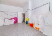 109m² commercial premises for sale in Granada, Calle Santa Rita photo