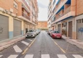 109m² commercial premises for sale in Granada, Calle Santa Rita photo