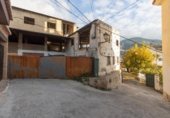 Edificio en venta con 263m² en Monachil, Calle Cuevas foto