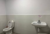 Local comercial en alquiler con 121m² en Ribadebaxu foto