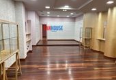 Local comercial en alquiler con 128m² en Gijón, en la zona de Centro foto