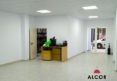 Local comercial en venta con 125m² en Benicarló foto