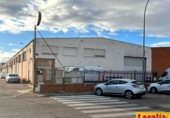 346m² warehouse industrial for sale in Palencia, Calle Vizcaya photo