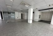 171m² commercial premises for sale in Logroño photo