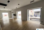 187m² commercial premises for sale in Gandía photo