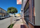 Local comercial en venta con 430m² en Beas, N-435a foto