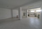 Local comercial en venta con 430m² en Beas, N-435a foto