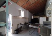 Local comercial en venta con 430m² en Beas, N-435a foto