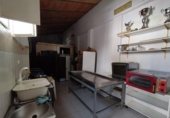 Local comercial en venta con 430m² en Beas, N-435a foto