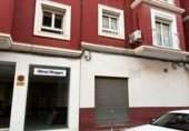 315m² commercial premises for sale in Almansa, Calle Montealegre photo