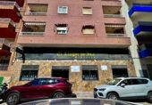 Local comercial
en venda
amb 750m² a Torrevella, Calle Torrevejenses Ausentes foto