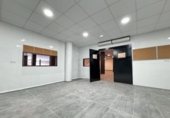Local comercial
en venda
amb 750m² a Torrevella, Calle Torrevejenses Ausentes foto