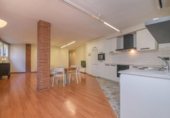 98m² bureau pour vente à Manresa, dans le quartier de Centre Historique, Plaça de la Reforma photo