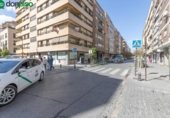 196m² commercial premises for sale in Granada, photo