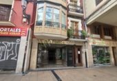 220m² commercial premises for sale in Logroño photo