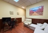95m² commercial premises for sale in Badajoz photo